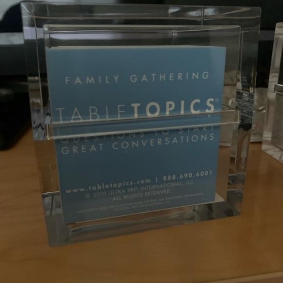 TableTopics Family Gathering - 135 Conversation Starter Question Cards - Picture 1 of 4